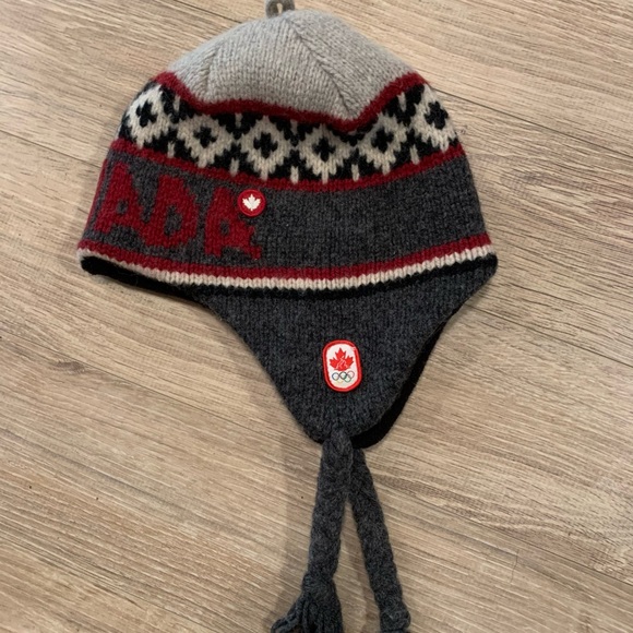 Hudson’s Bay Olympic Hat - Picture 3 of 5